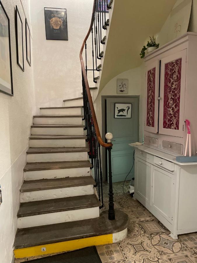 Hotel La Tour Des Fees Quissac  Bagian luar foto