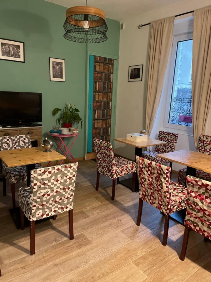 Hotel La Tour Des Fees Quissac  Bagian luar foto